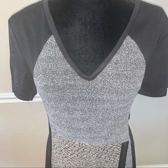 Coco & Tashi Fun V-Neck Dress, Size XL - Picture 4 of 8